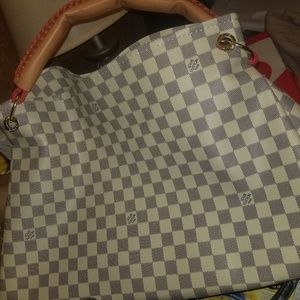 Meet your Posher, Melanie